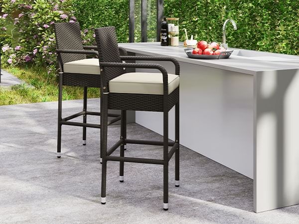 Yaheetech Set of 2 Outdoor PE Rattan Patio Bar Stools - Image 6