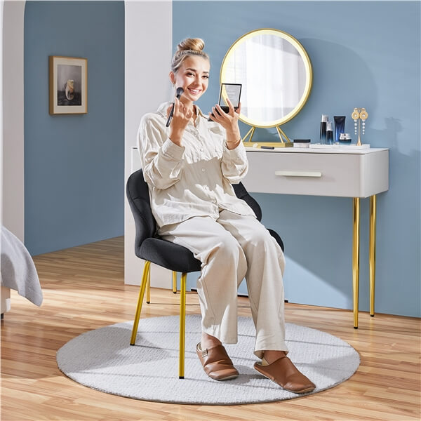 Yaheetech Velvet Accent Chair with Shell-Shaped Backrest - Image 5