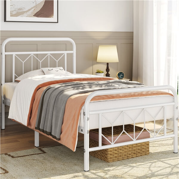 Yaheetech Vintage Metal Bed Frame with Diamond Pattern Headboard